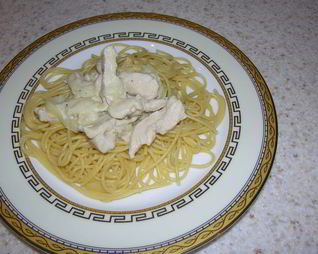 Куриное филе в молочном соусе