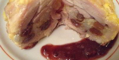 куриные бедрышки, фаршированные рисом, сыром и изюмом