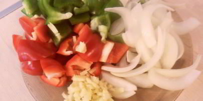 куриные сердечки с овощами по-китайски