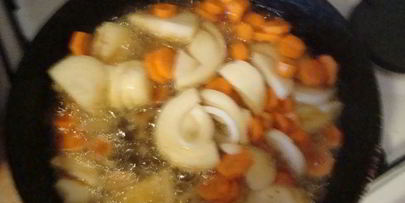 курица с грибами в ананасовом соусе