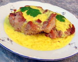 Мясо под шафрановым соусом