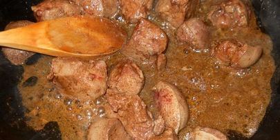 мясо тушеное с сельдереем