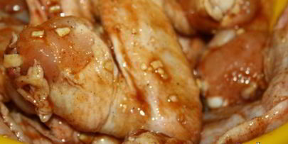 остро-сладкие куриные крылышки с китайским акцентом