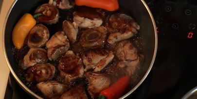 поджарка из баранины с солеными овощами