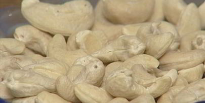 свинина с мятой и орехами