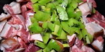 тушеное мясо в мультиварке панасоник