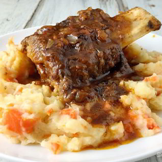 Тушеные ребрышки с картошкой в мультиварке