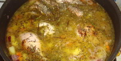 тушеные утиные голени с овощами