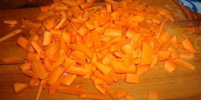 тушеные утиные голени с овощами