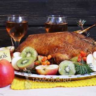 Утка, фаршированная рисом и грибами