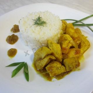 Вкусная курица в соусе карри с чесноком