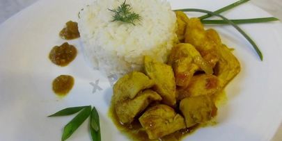 вкусная курица в соусе карри с чесноком