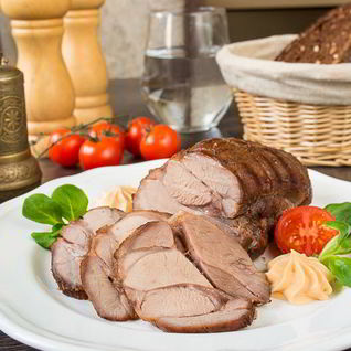 Запеченное бедро индейки в медовой глазури