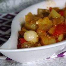 Рецепт Баклажан, тушеный на оливковом масле с помидорами