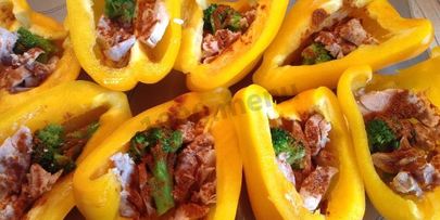 фаршированный перец половинками в духовке