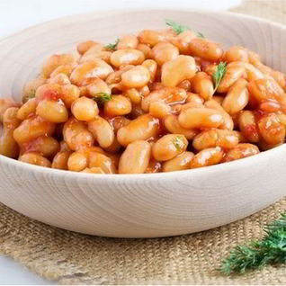 Фасоль в томатном соусе с пряностями