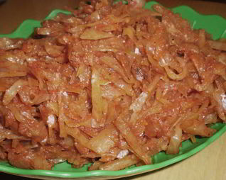 Капуста белокочанная тушеная