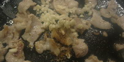 капуста с беконом по-холостяцки