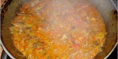 капуста тушенная со свининой