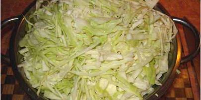 капуста тушенная со свининой