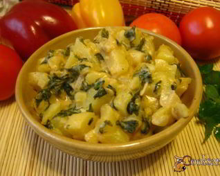 Картофель, тушенный со снытью