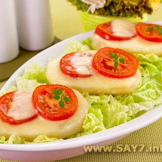 Картофель, запеченный с помидорами и сыром