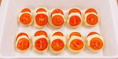 картофель, запеченный с помидорами и сыром