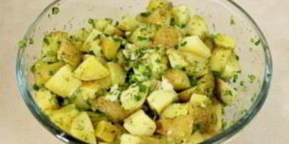 картофель, запеченный в духовке с зеленью