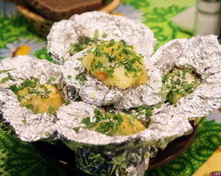 Картофель запеченный в фольге