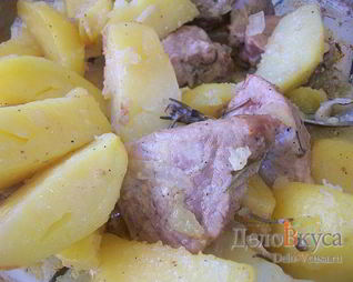 Картошка запеченная в духовке со свиной вырезкой