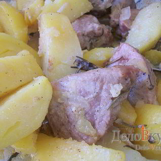 Картошка запеченная в духовке со свиной вырезкой