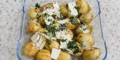 молодая картошка, запеченная в духовке