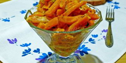 морковь тушеная с луком и сметаной