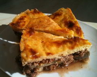 Мусака с соусом Бешамель