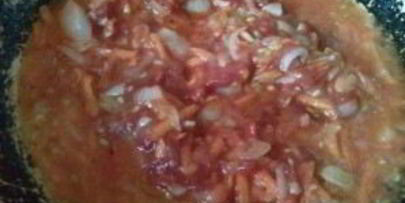 перец, фаршированный булгуром, мясом и овощами