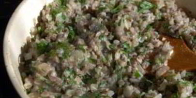 перец, фаршированный гречкой и грибами