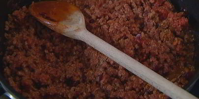 перец, фаршированный мясом и красным рисом