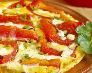 Пикантный перец, жаренный с брынзой