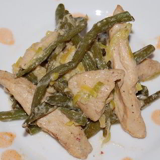 Стручковая фасоль под сливочным соусом