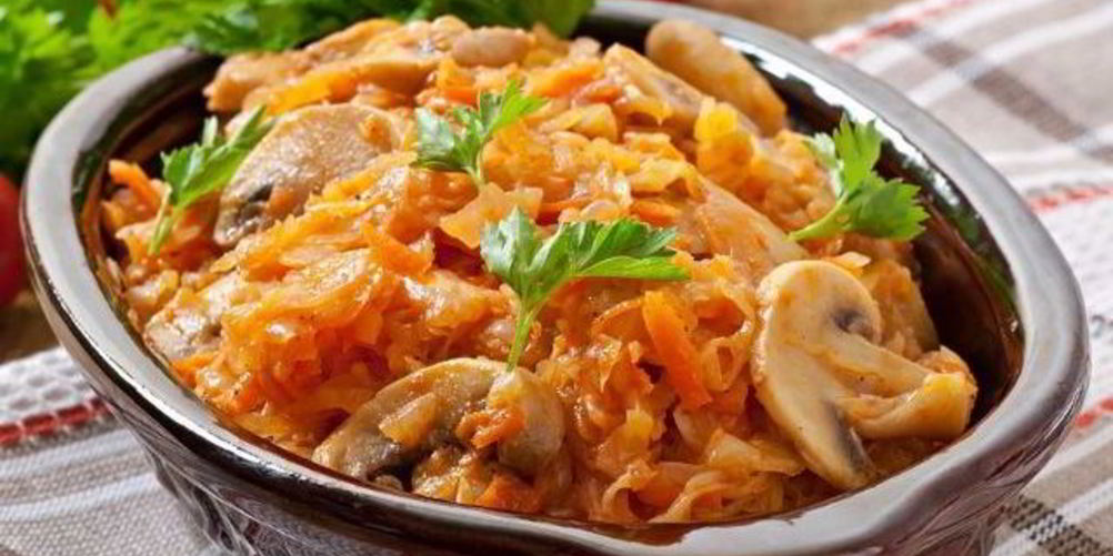 Рецепт тушеная капуста с грибами и картошкой