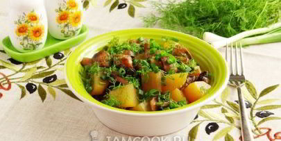 тушеная картошка с грибами в мультиварке