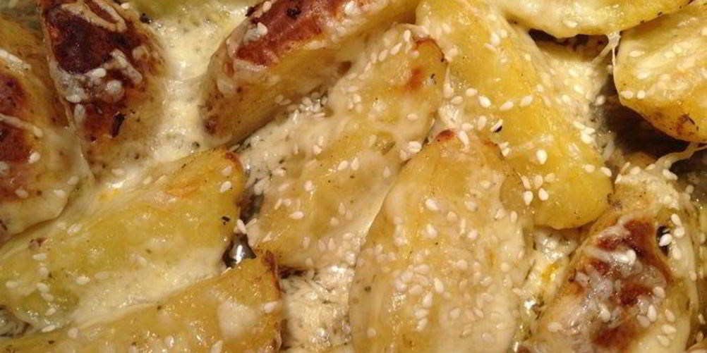 Рецепт запеченный картофель с сыром и кунжутом