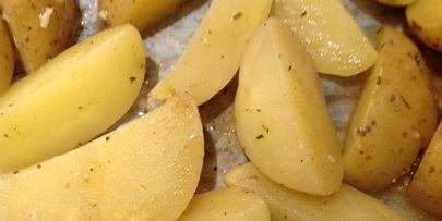 запеченный картофель с сыром и кунжутом