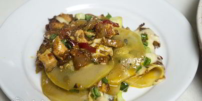 запеченные кабачки с курицей и овощами