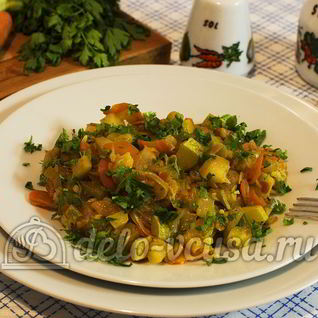 Жареные кабачки с морковью