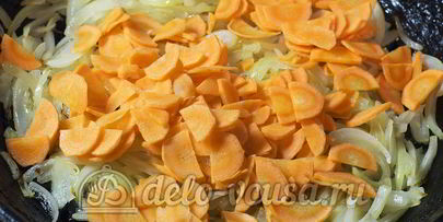 жареные кабачки с морковью
