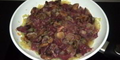 гусь с гречкой, грибами и печенью в рукаве