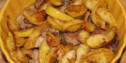 куриная печень с яблоками