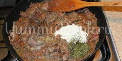 куриная печень в сливочном соусе с карри