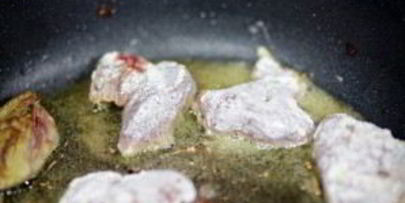 куриная печень, жареная с луком